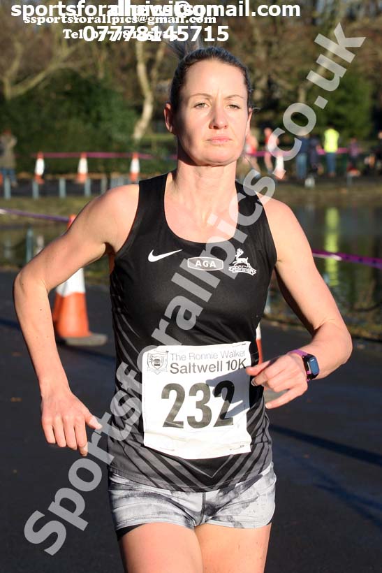 Saltwell Harriers 10k Road Race, Gateshead. Photo:  David T. Hewitson/Sports for All Pics